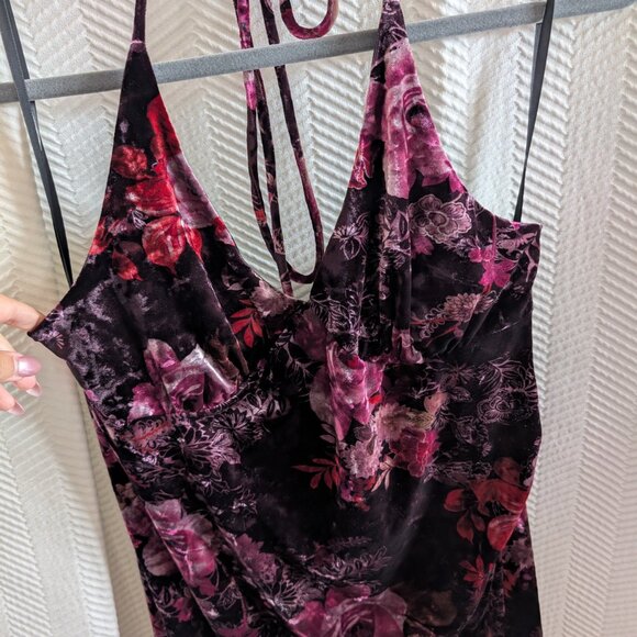 Le Chateau Velvet Dark Floral Halter Midi Dress Asymmetrical Hem XL Whimsigoth - Picture 10 of 13